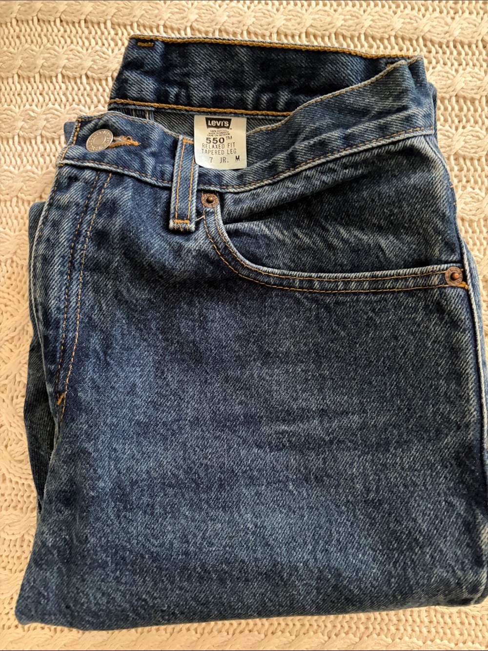 Levi's 550 Relaxed Fit Women’s Jeans in Dark Blue Denim